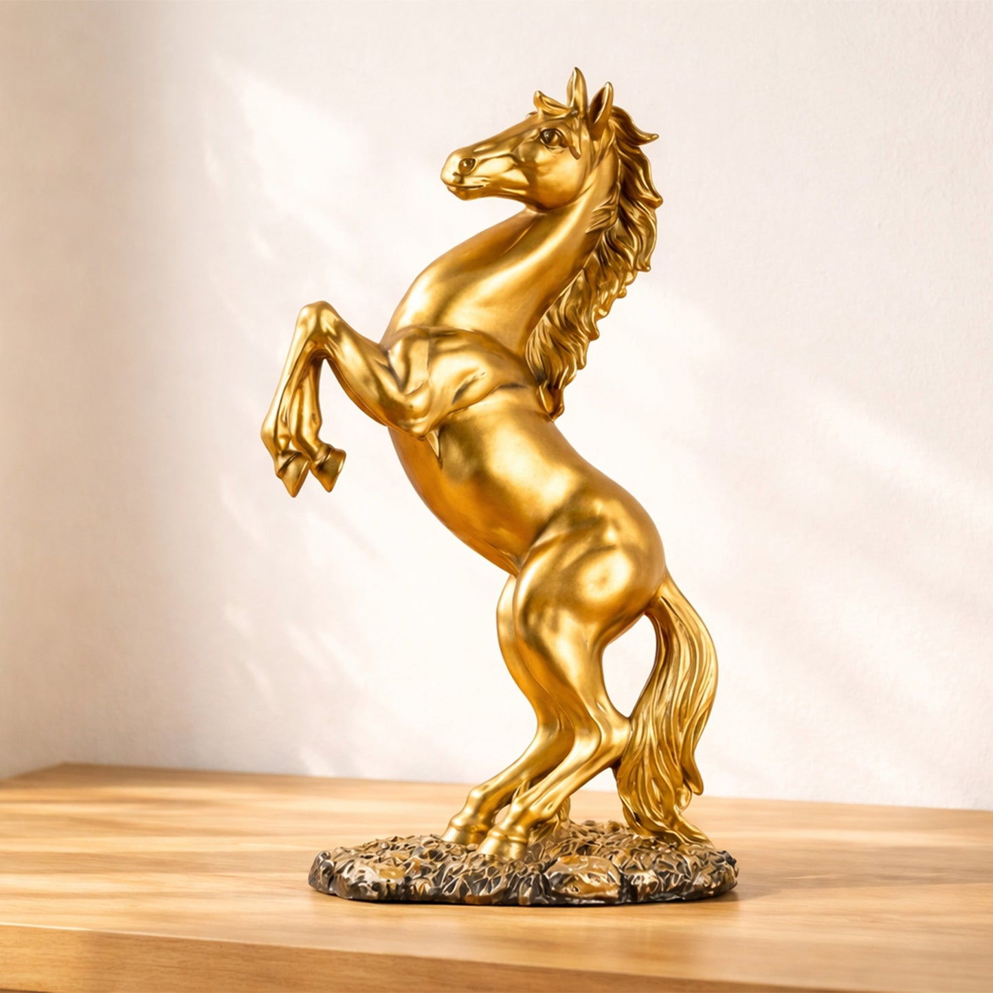 Resin Horse Statue Home Decor / Modern Interior Sculpture